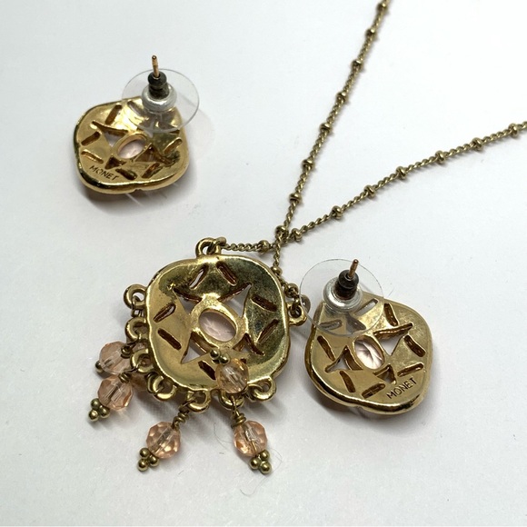 Vintage signed monet gold tone peach rhinestone necklace and earring set - Picture 6 of 6